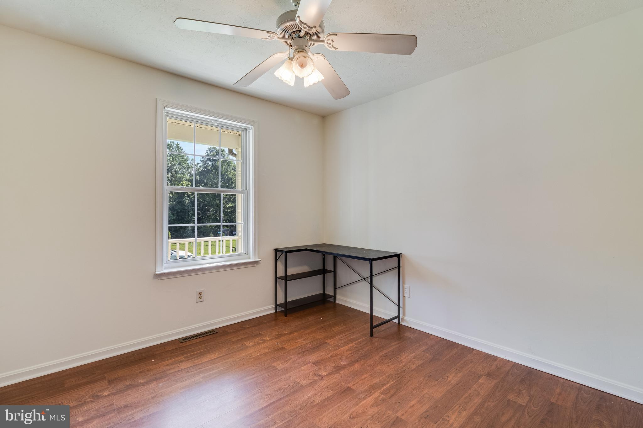 38077 E EDINVIEW COURT
