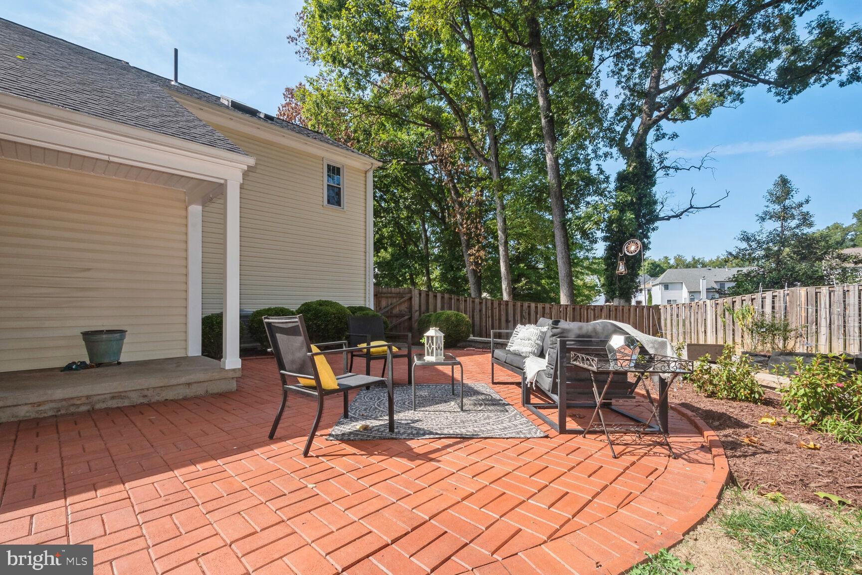 FAIR OAKS ESTATES - Residential