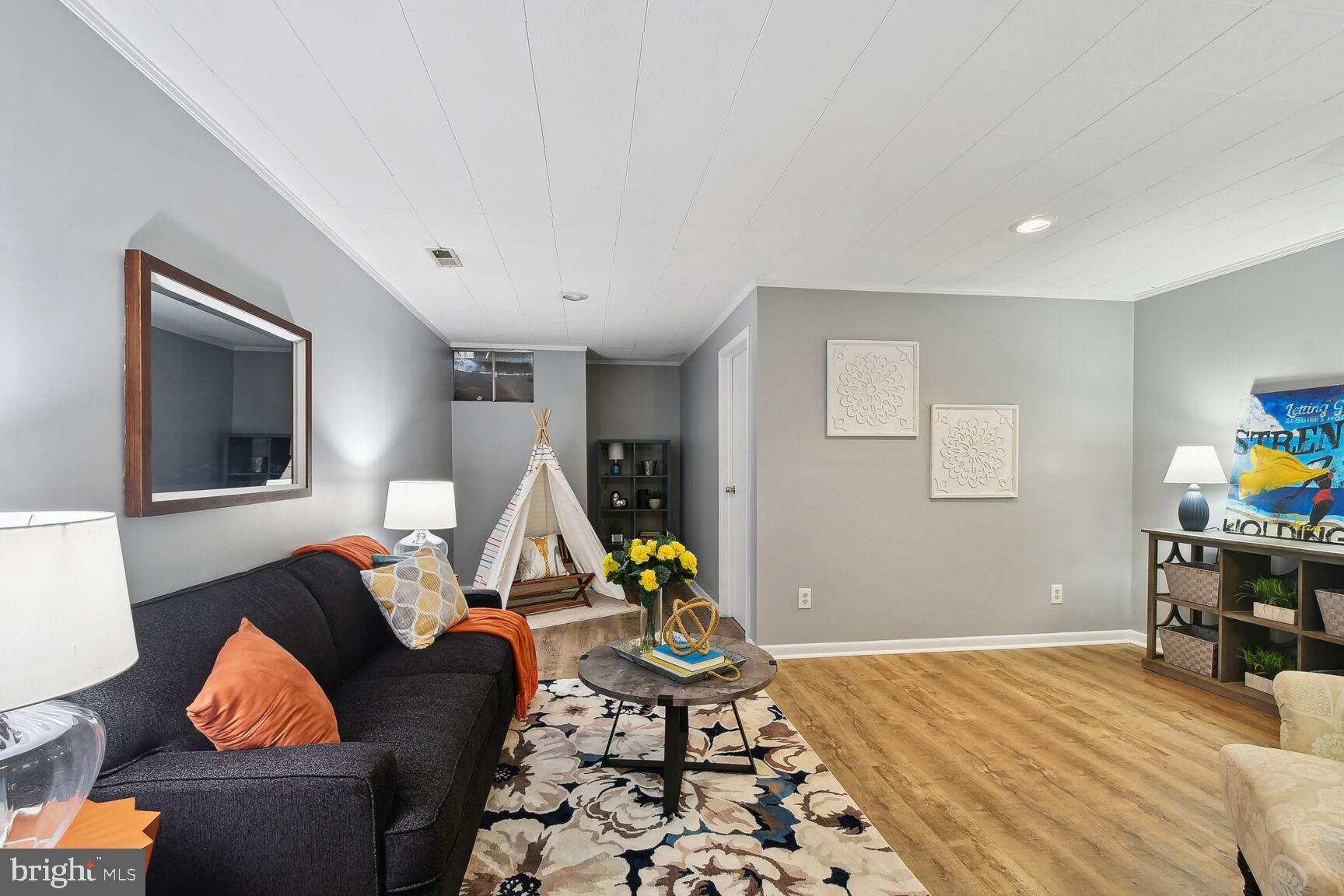 FAIR OAKS ESTATES - Residential