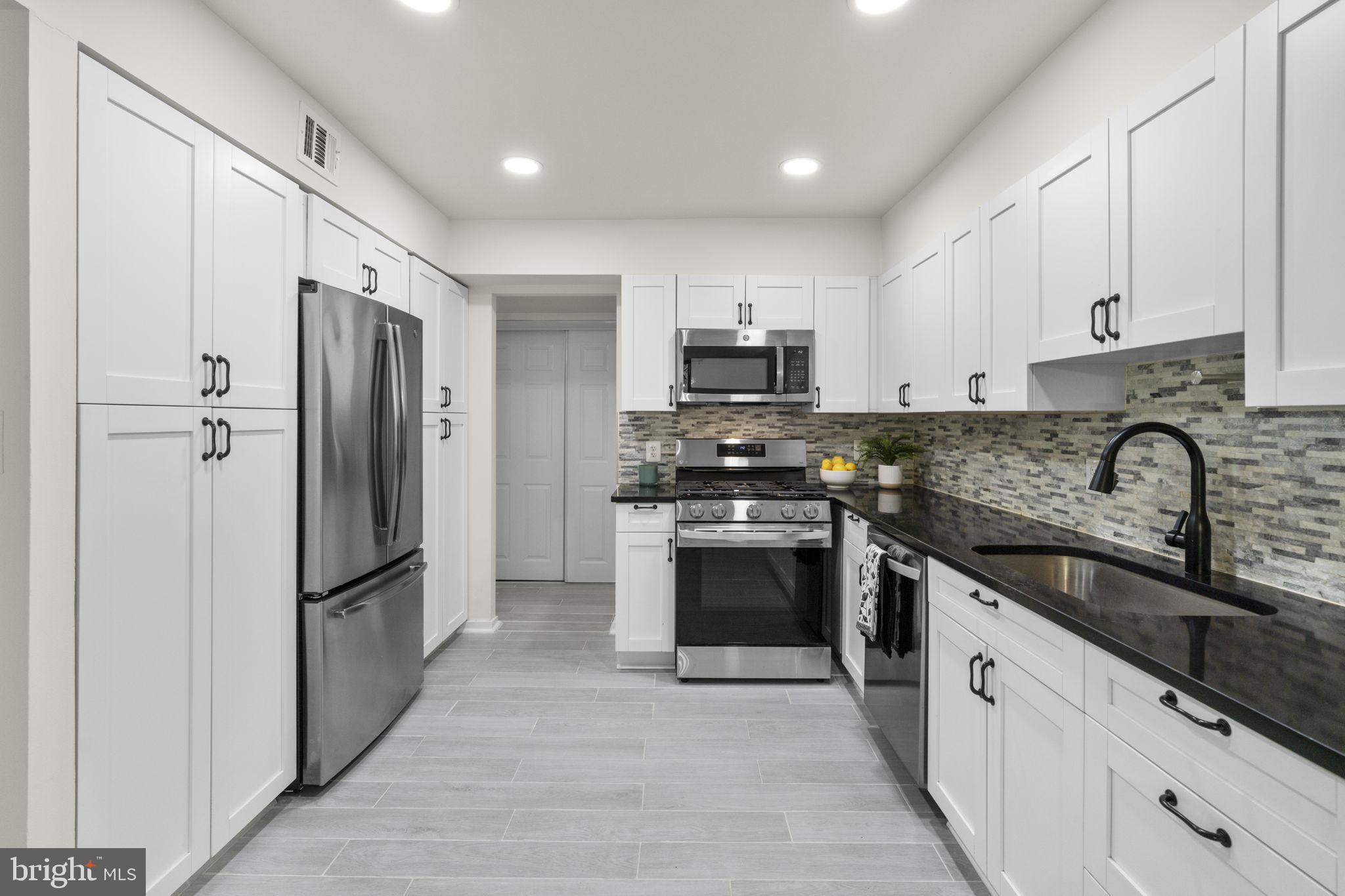 DEERING WOODS - Residential