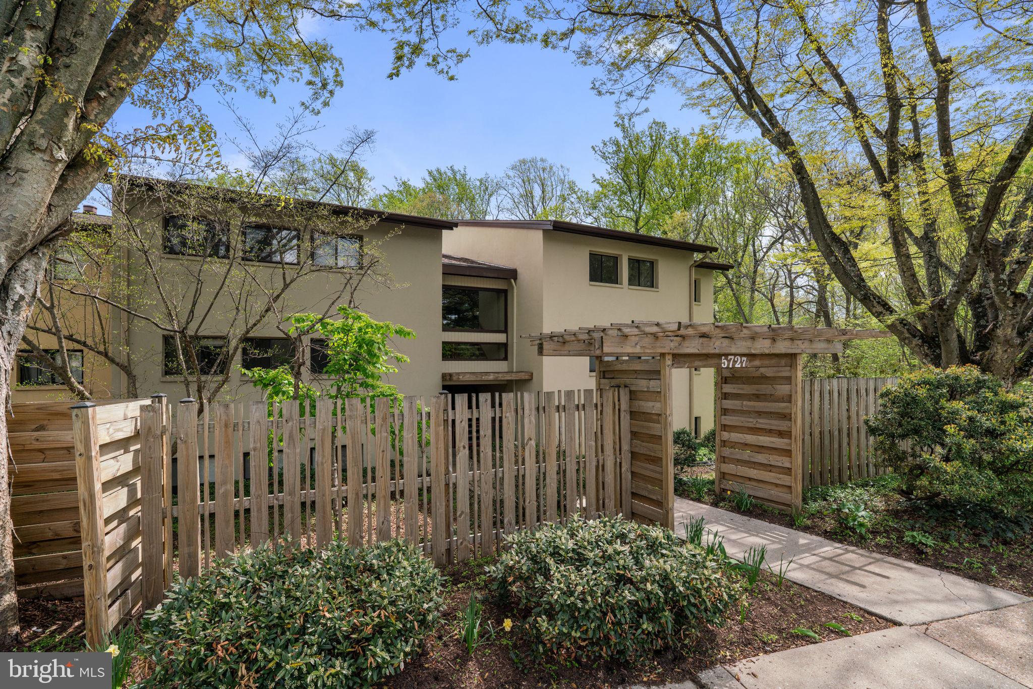 DEERING WOODS - Residential