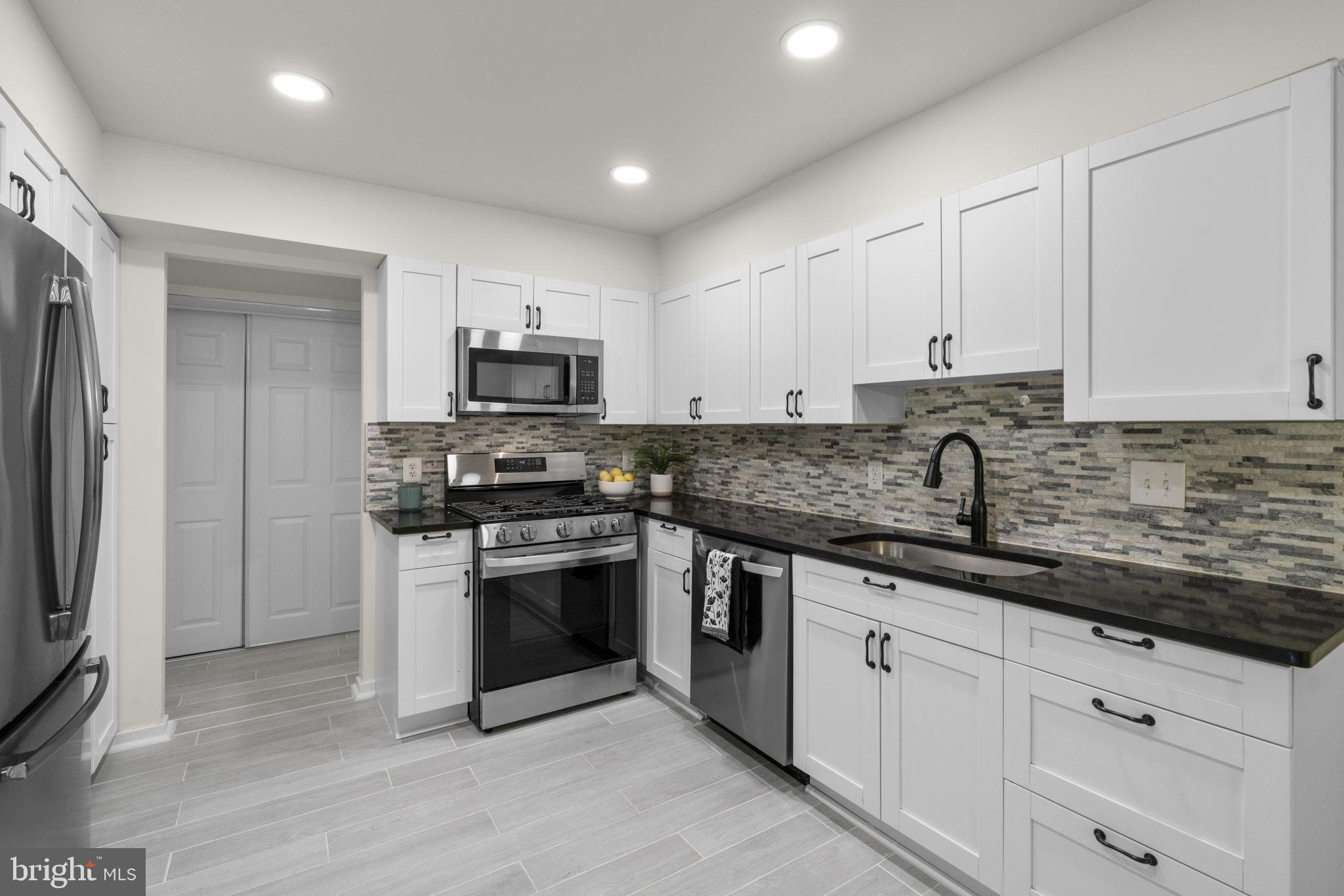 DEERING WOODS - Residential