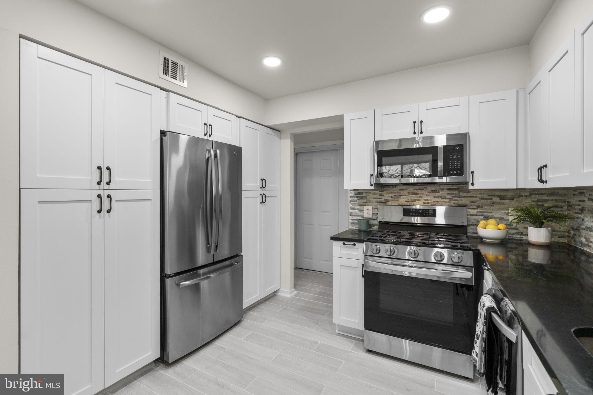 DEERING WOODS - Residential