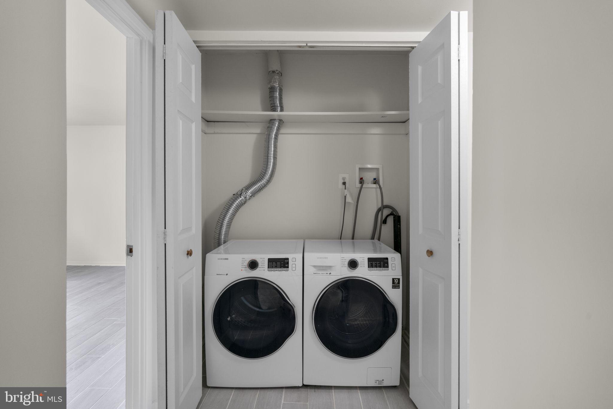 DEERING WOODS - Residential