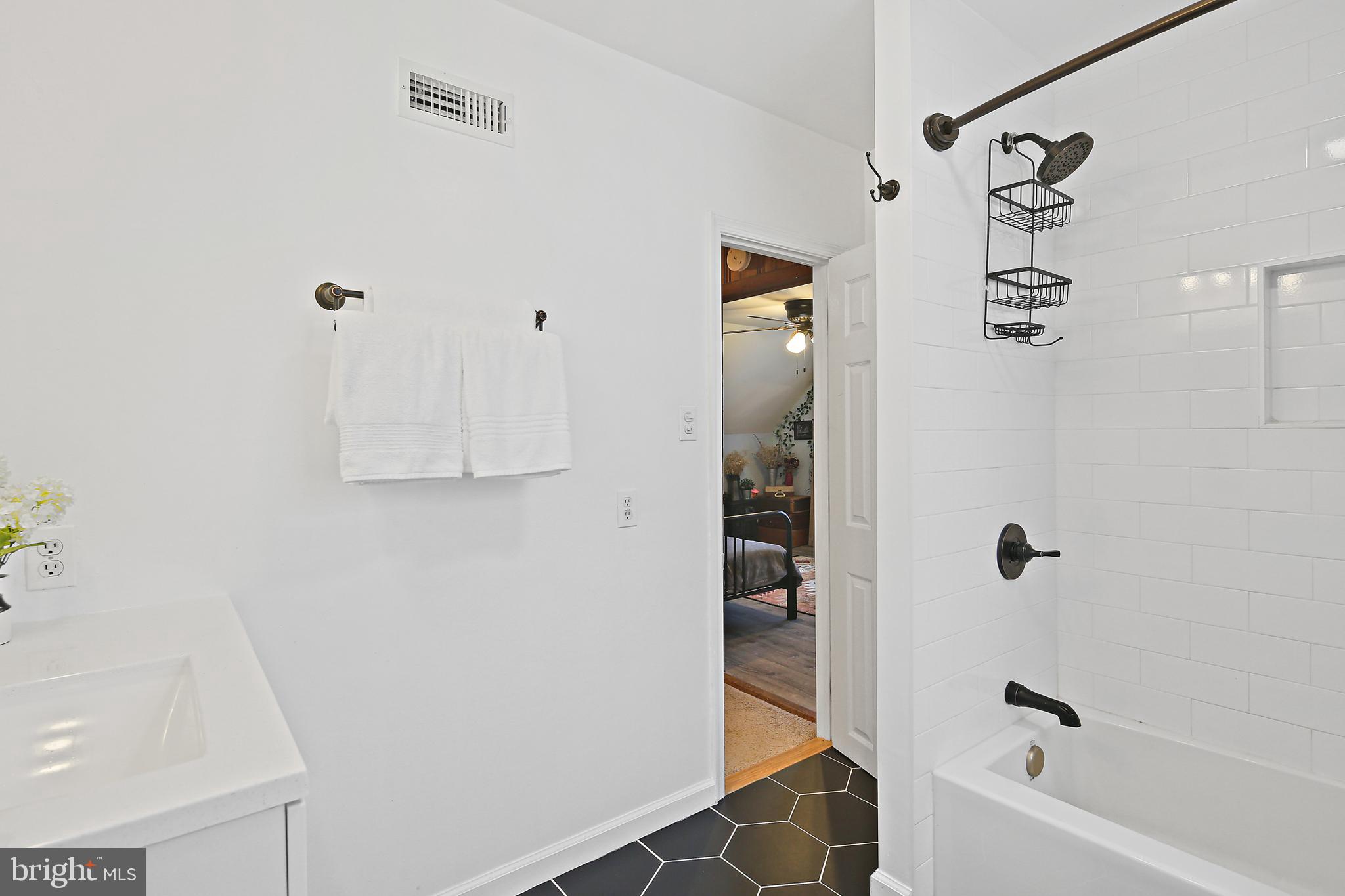 KNOLLWOOD - Residential