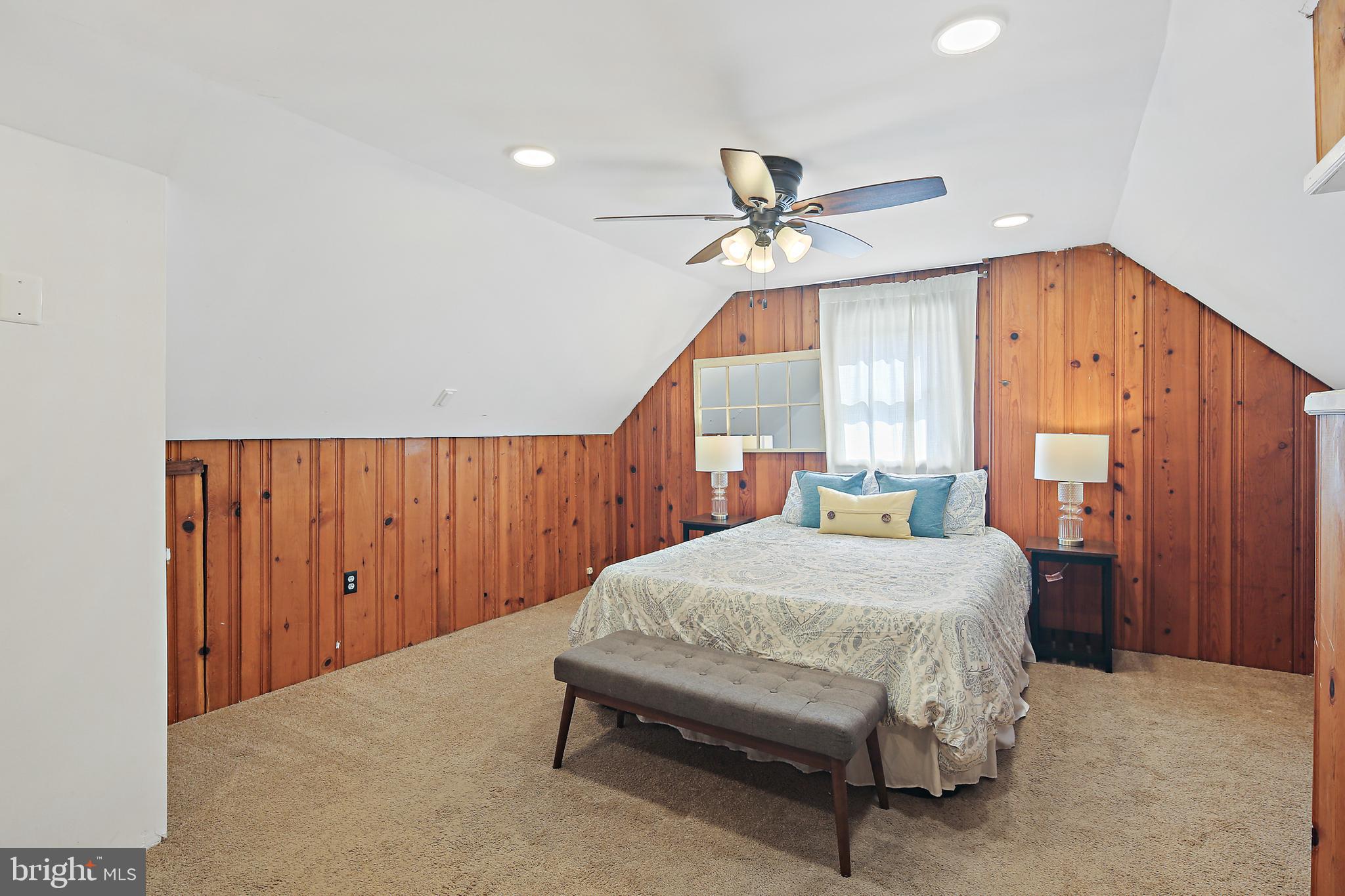 KNOLLWOOD - Residential