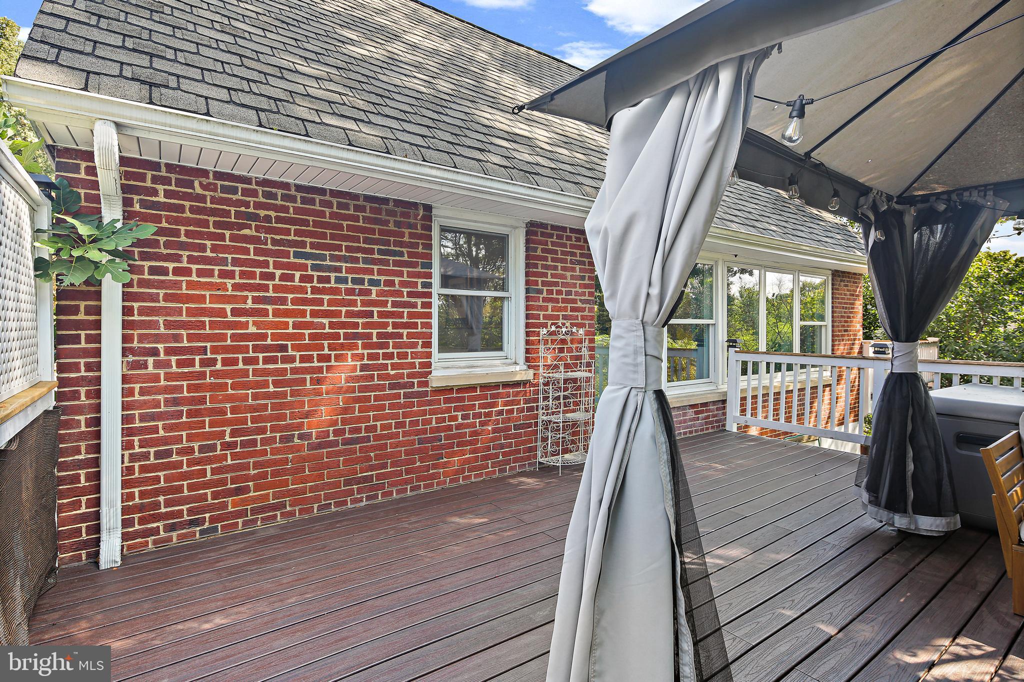 KNOLLWOOD - Residential