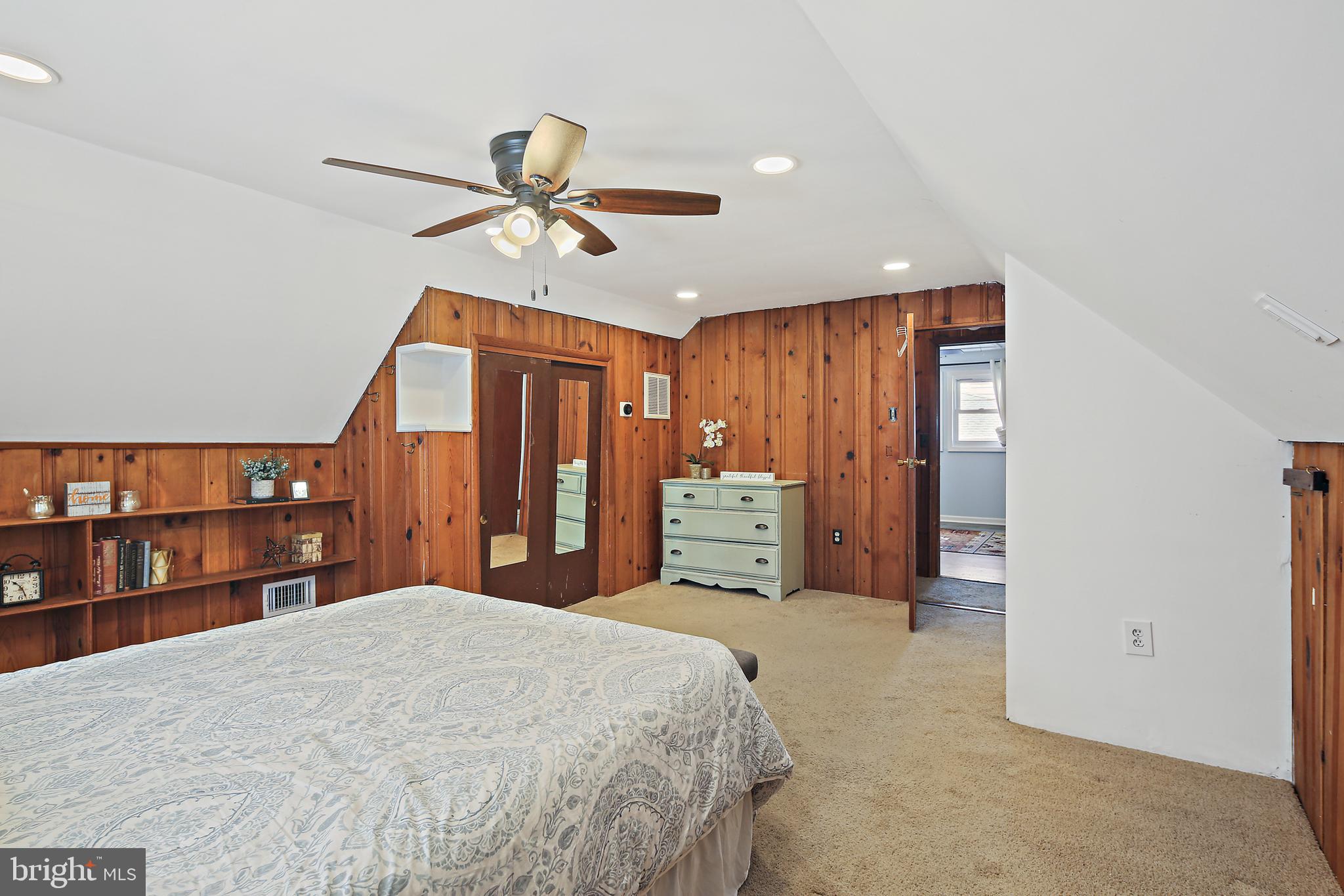 KNOLLWOOD - Residential