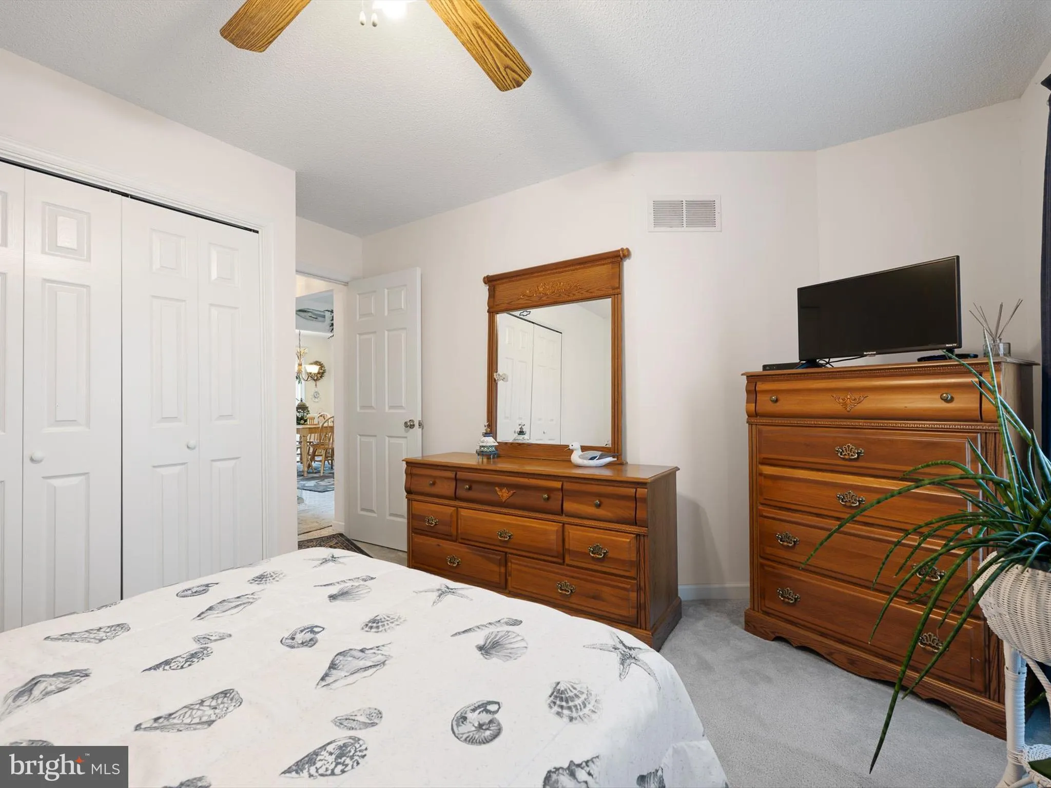 Ocean View, Delaware 19970, United States, 3 Bedrooms Bedrooms, ,2 BathroomsBathrooms,Residential,Contingent,125990