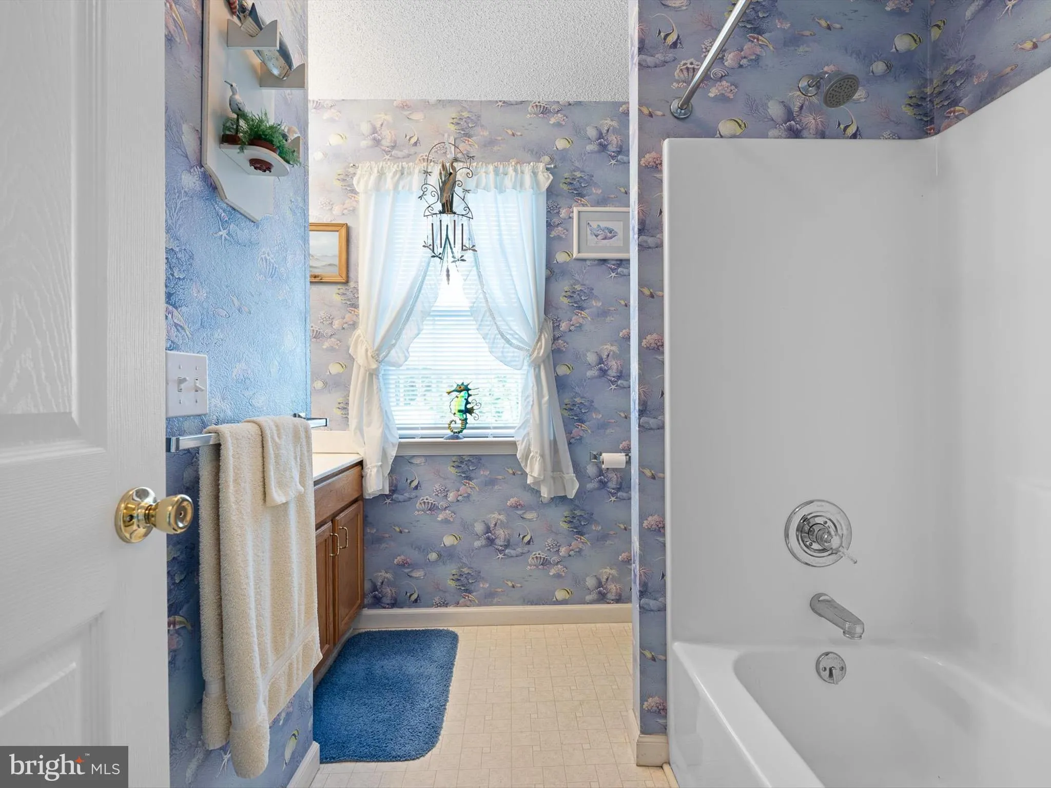 Ocean View, Delaware 19970, United States, 3 Bedrooms Bedrooms, ,2 BathroomsBathrooms,Residential,Contingent,125990