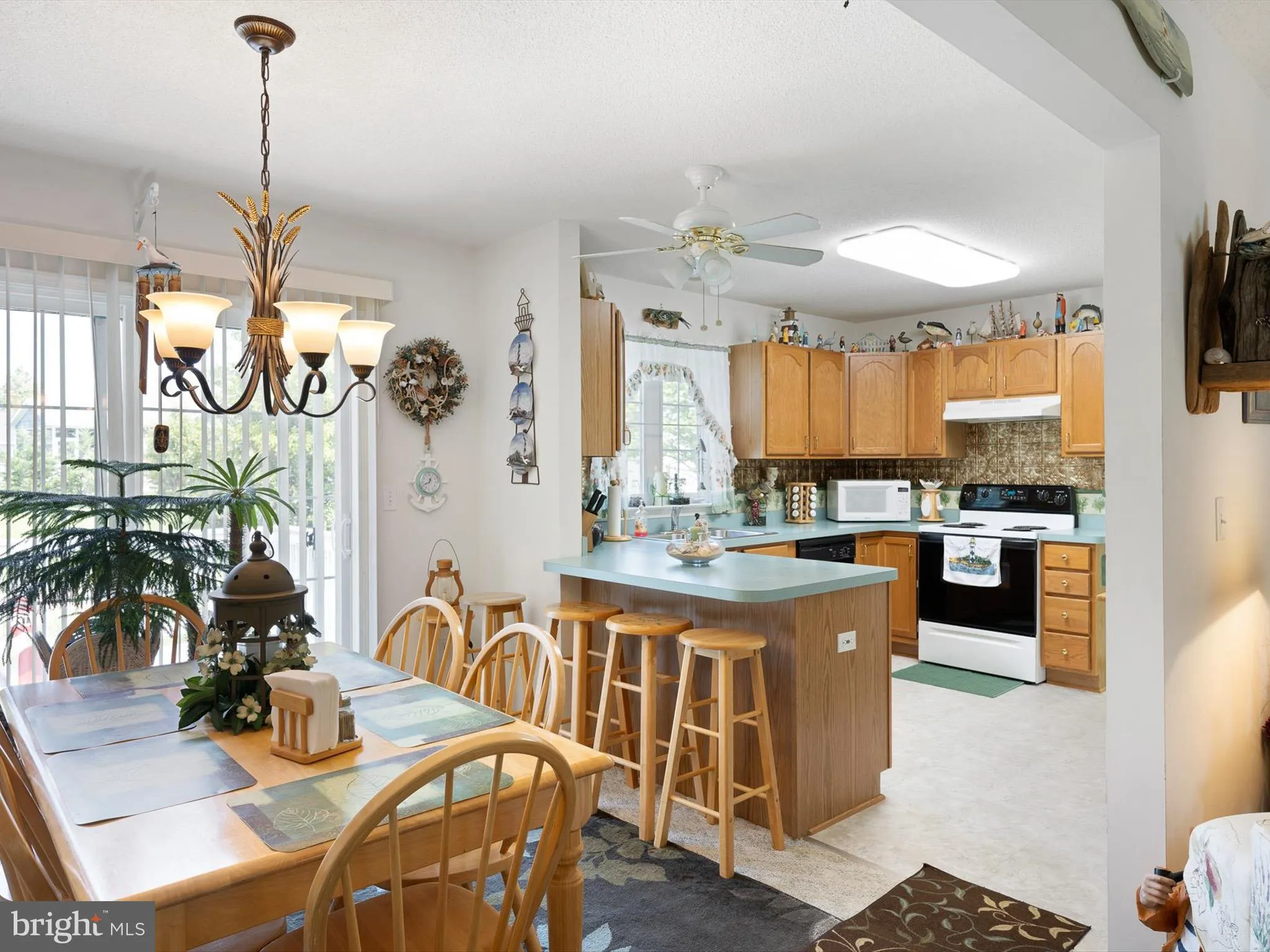 Ocean View, Delaware 19970, United States, 3 Bedrooms Bedrooms, ,2 BathroomsBathrooms,Residential,Contingent,125990