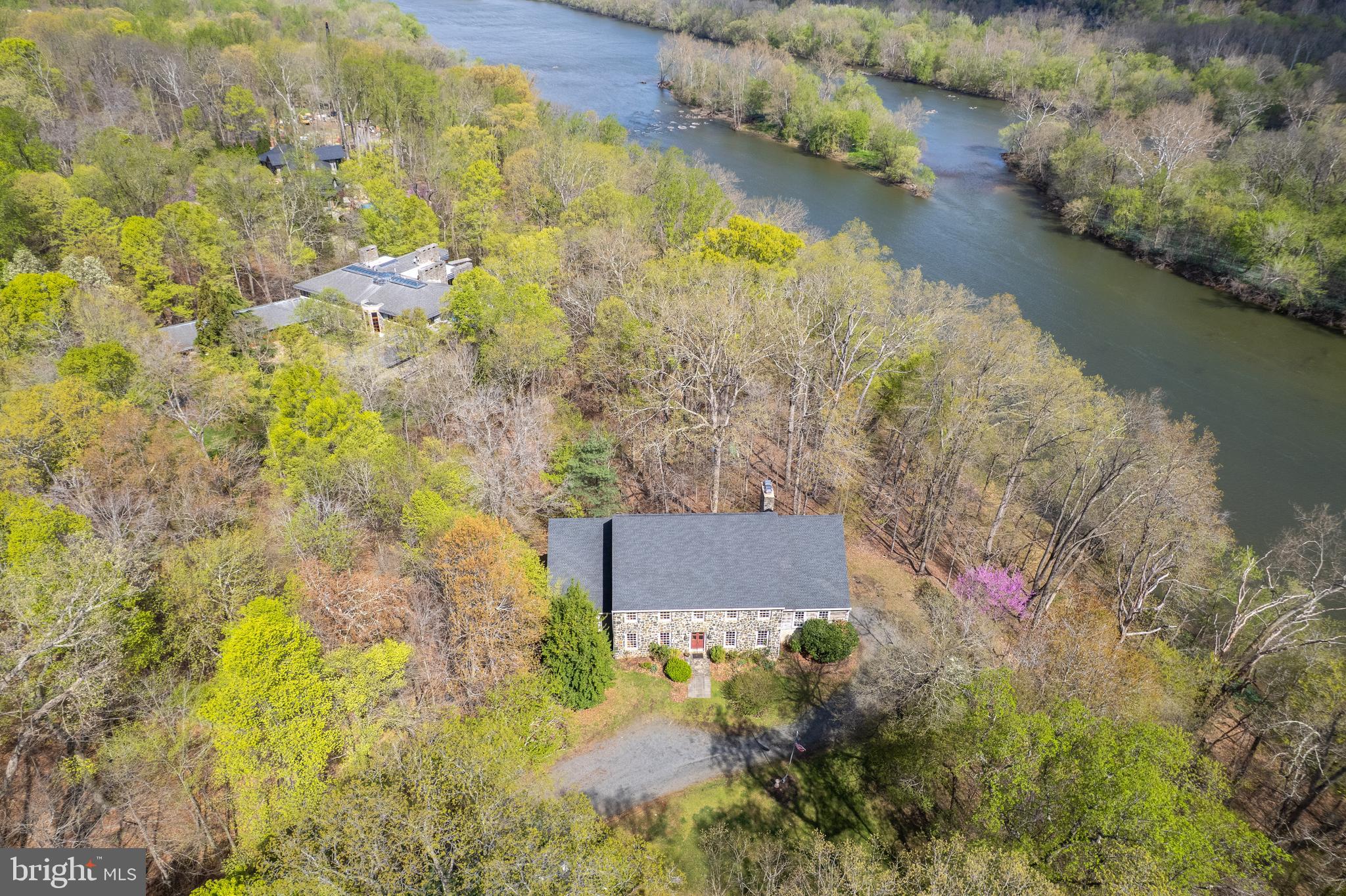 121 YARNICK ROAD