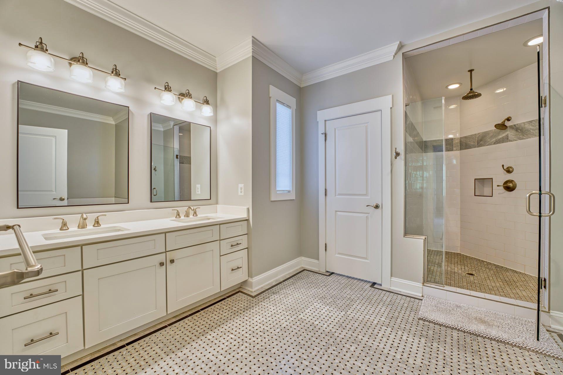 FALLS CHURCH CITY - Residential