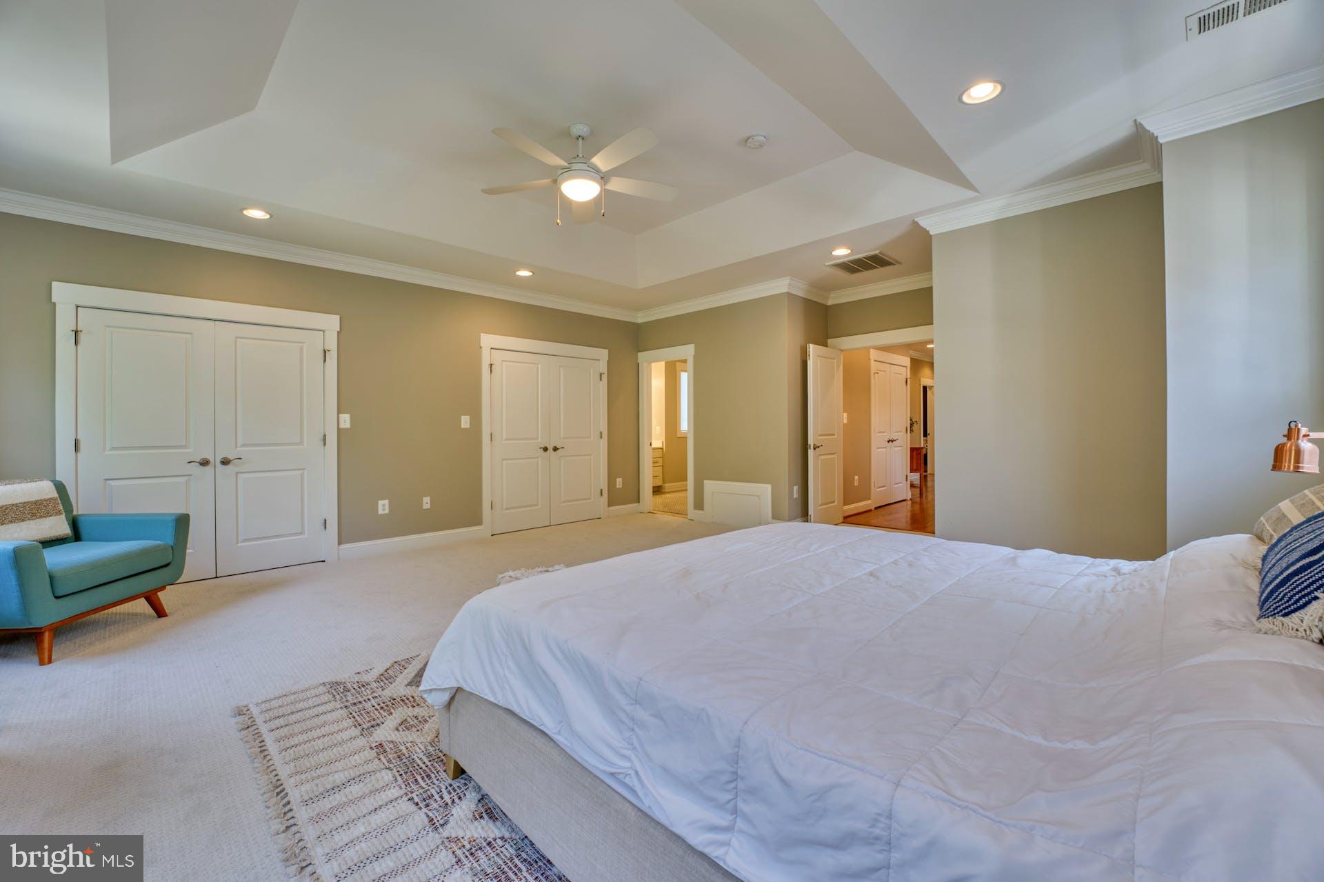 FALLS CHURCH CITY - Residential