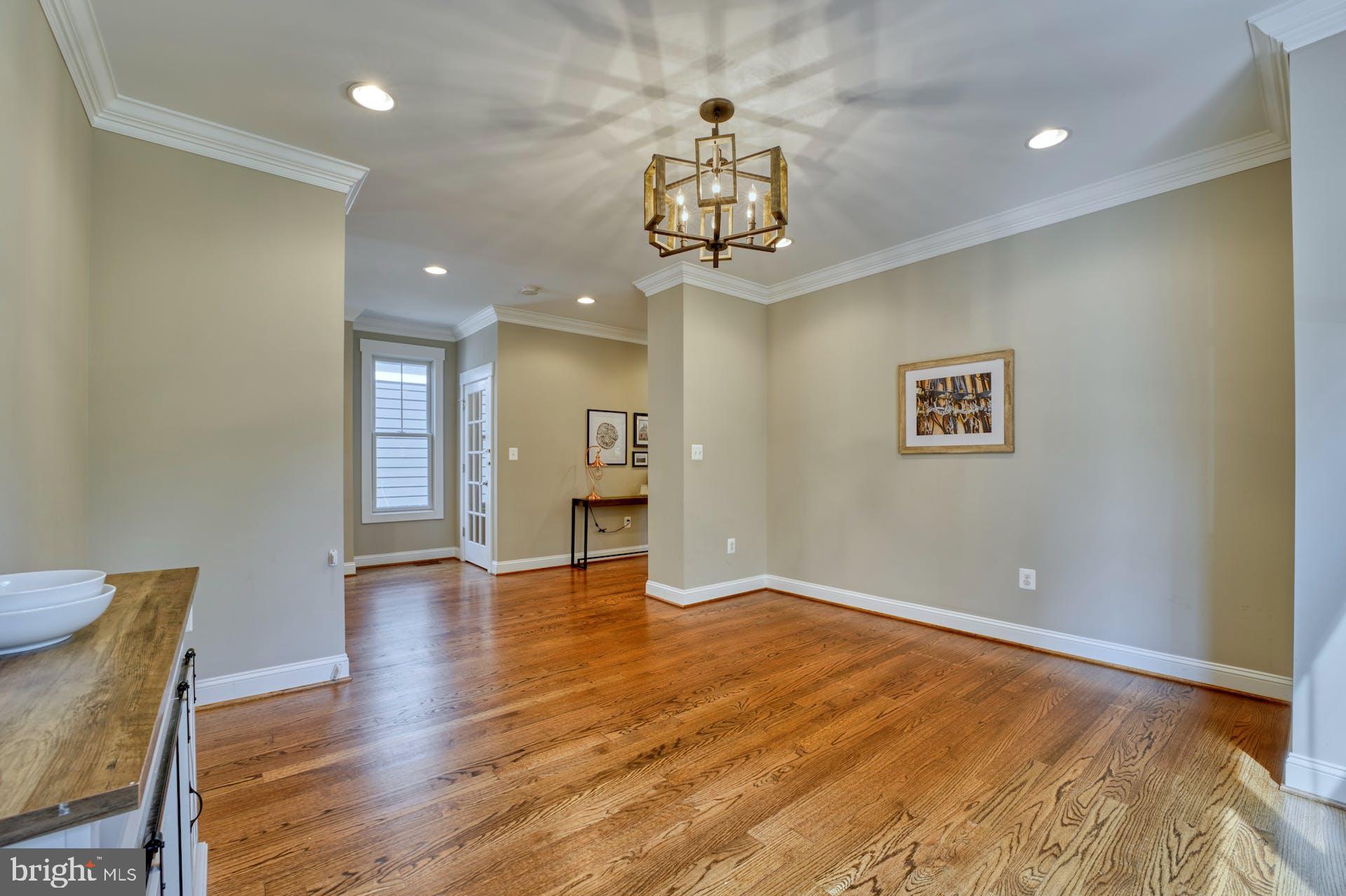 FALLS CHURCH CITY - Residential