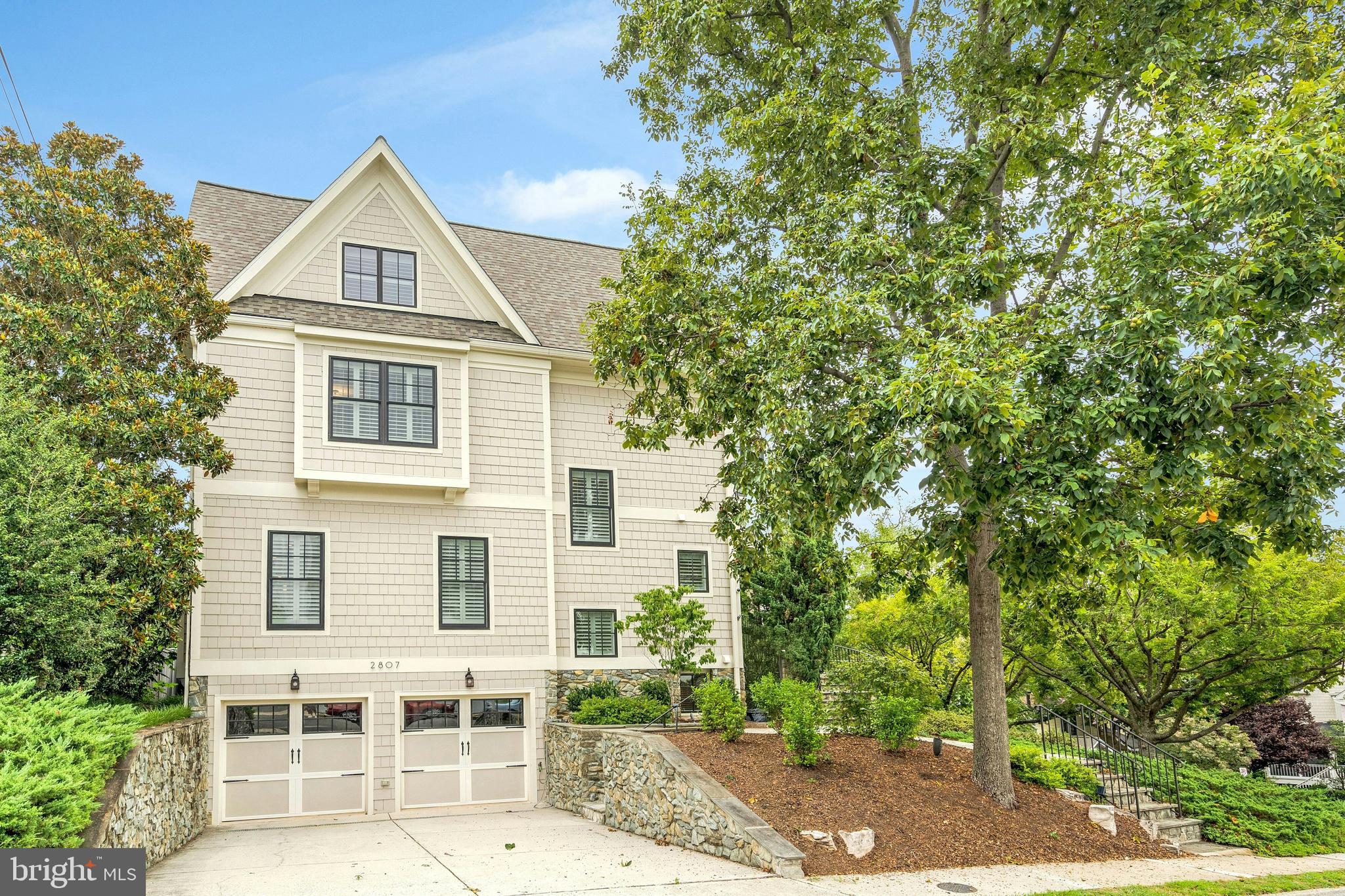 2807 1ST ROAD N