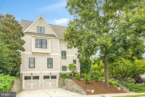 2807 1ST ROAD N ARLINGTON VA 22201