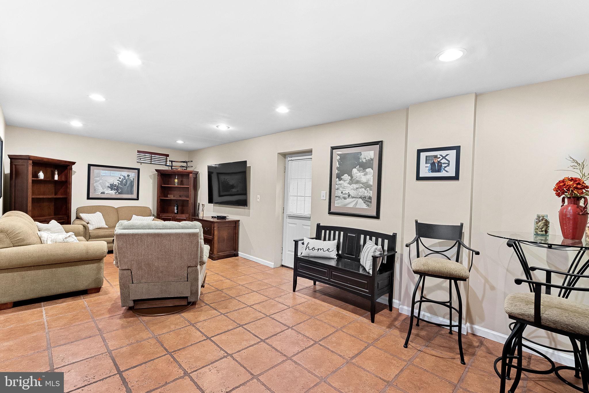 BELMONT GREENE - Residential Lease