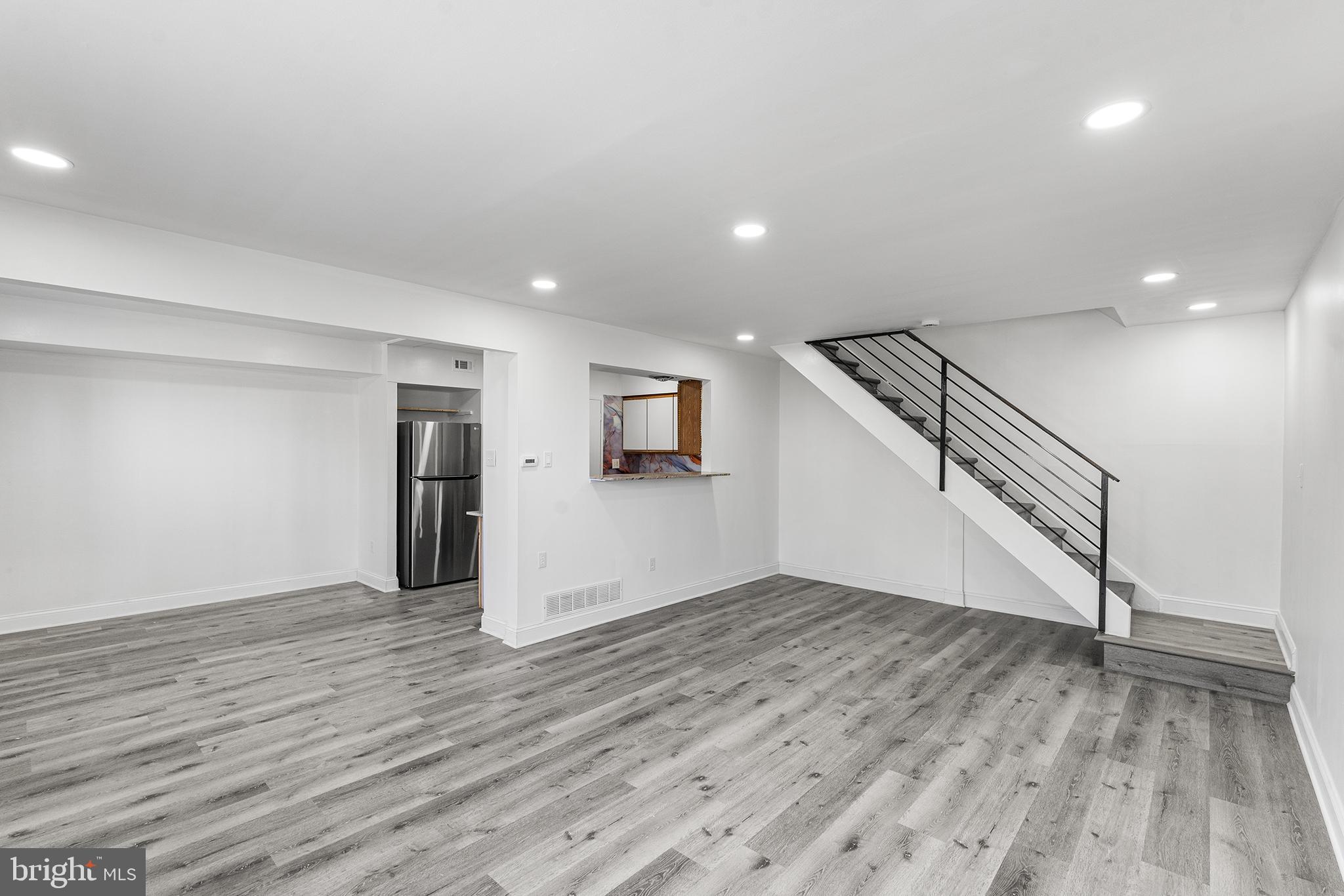 1032 HARBOUR DRIVE 1032