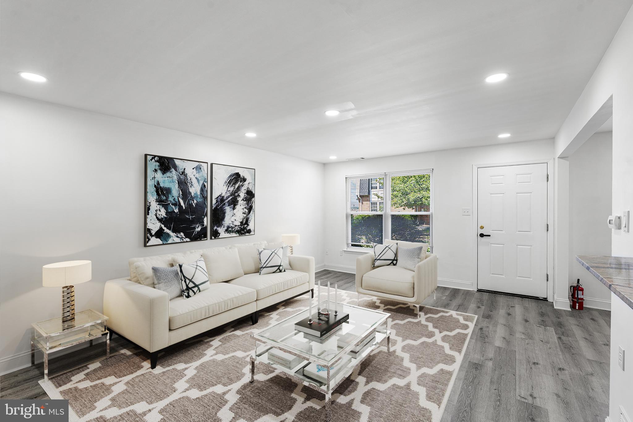 1032 HARBOUR DRIVE 1032