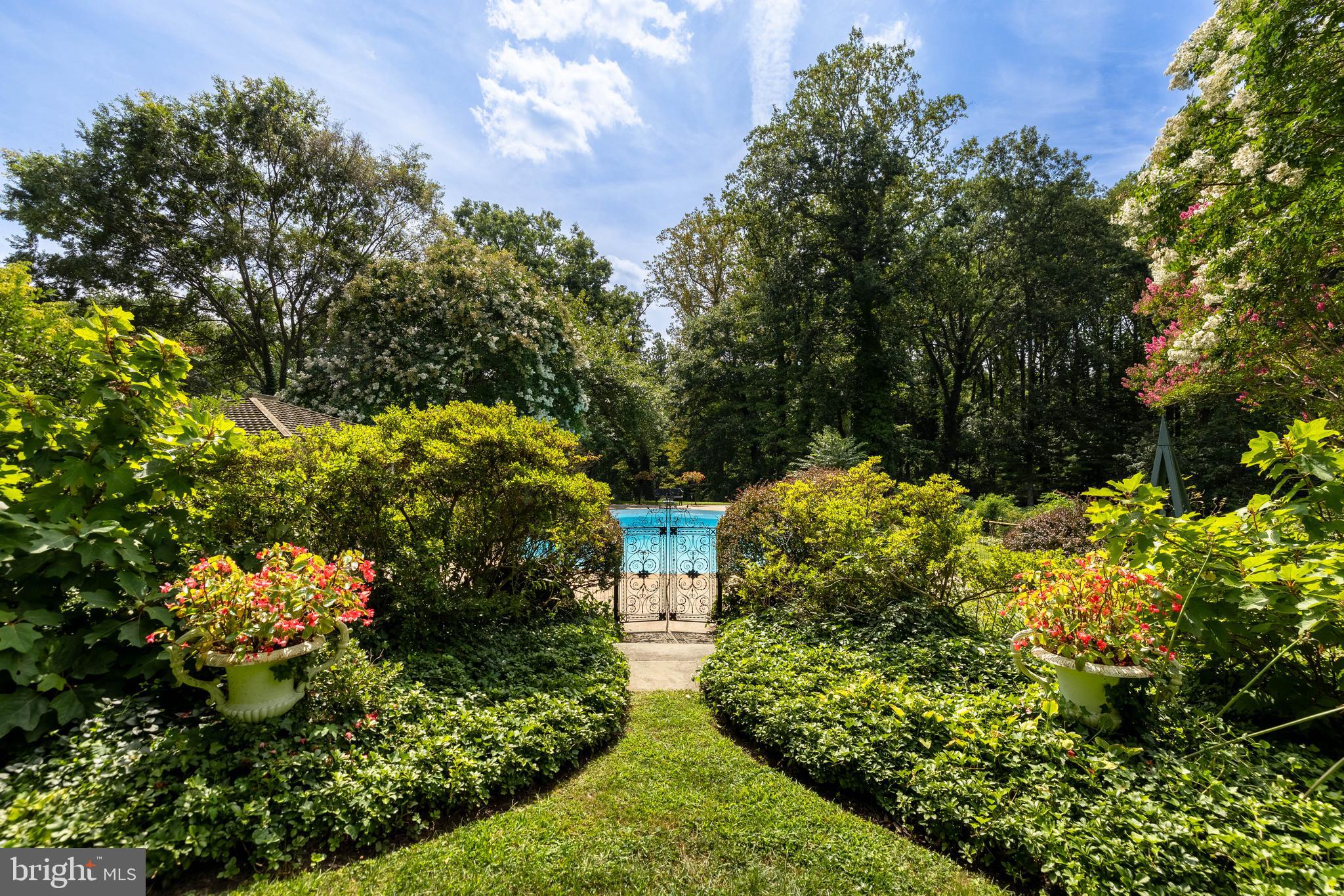 CAVES VALLEY - Residential