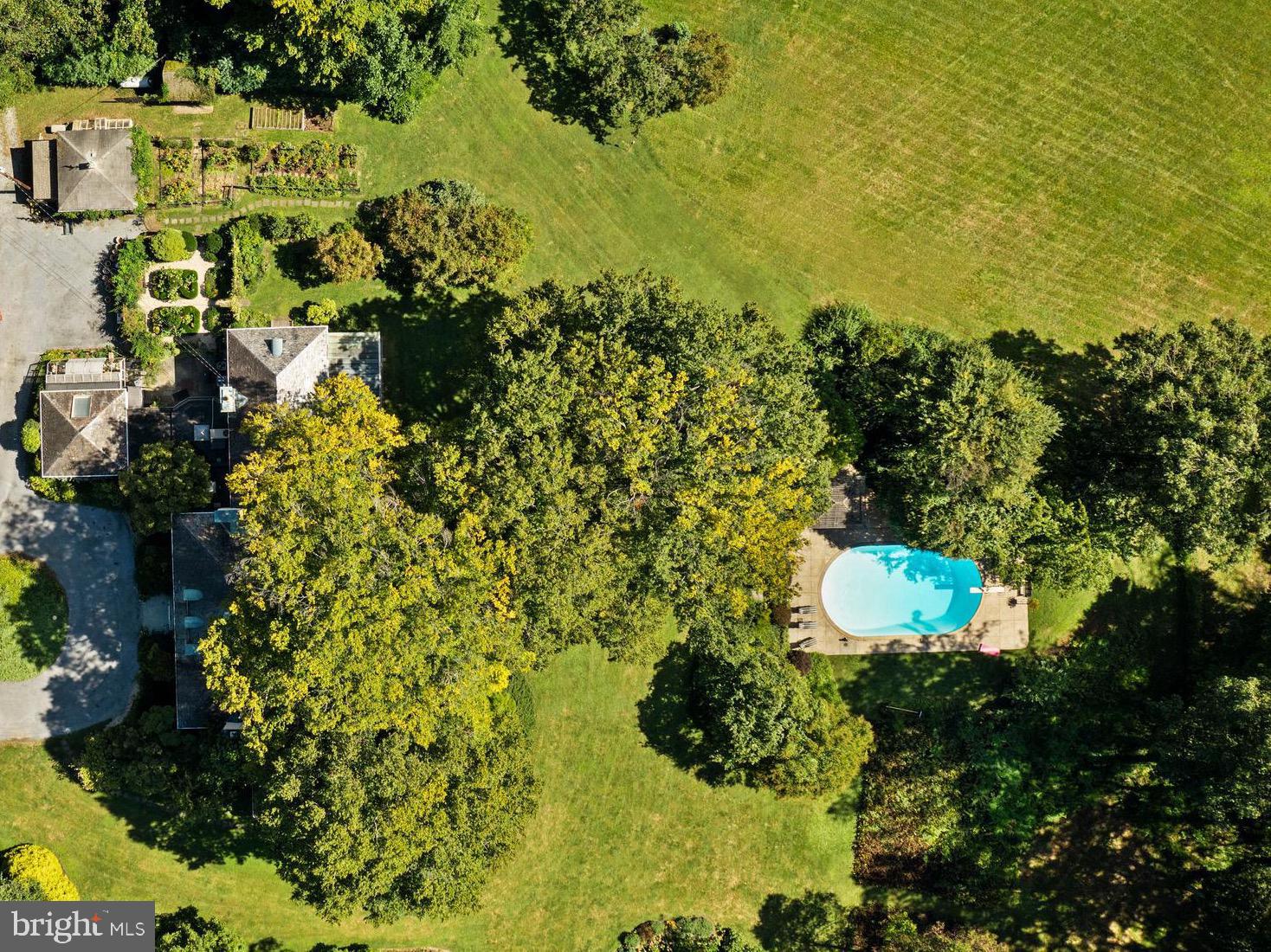 CAVES VALLEY - Residential