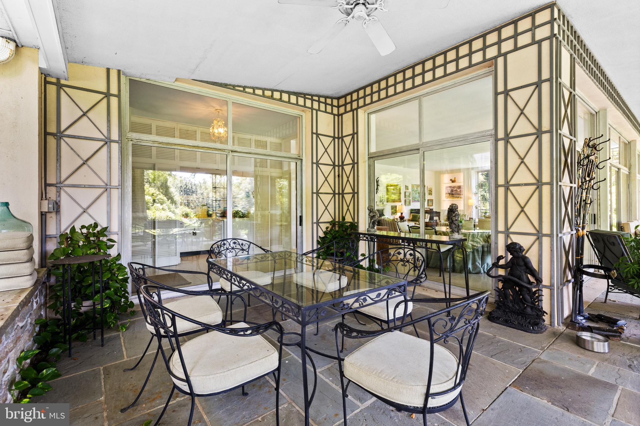 CAVES VALLEY - Residential