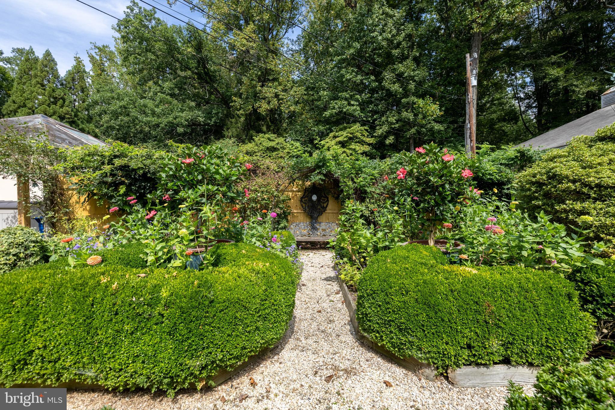 CAVES VALLEY - Residential