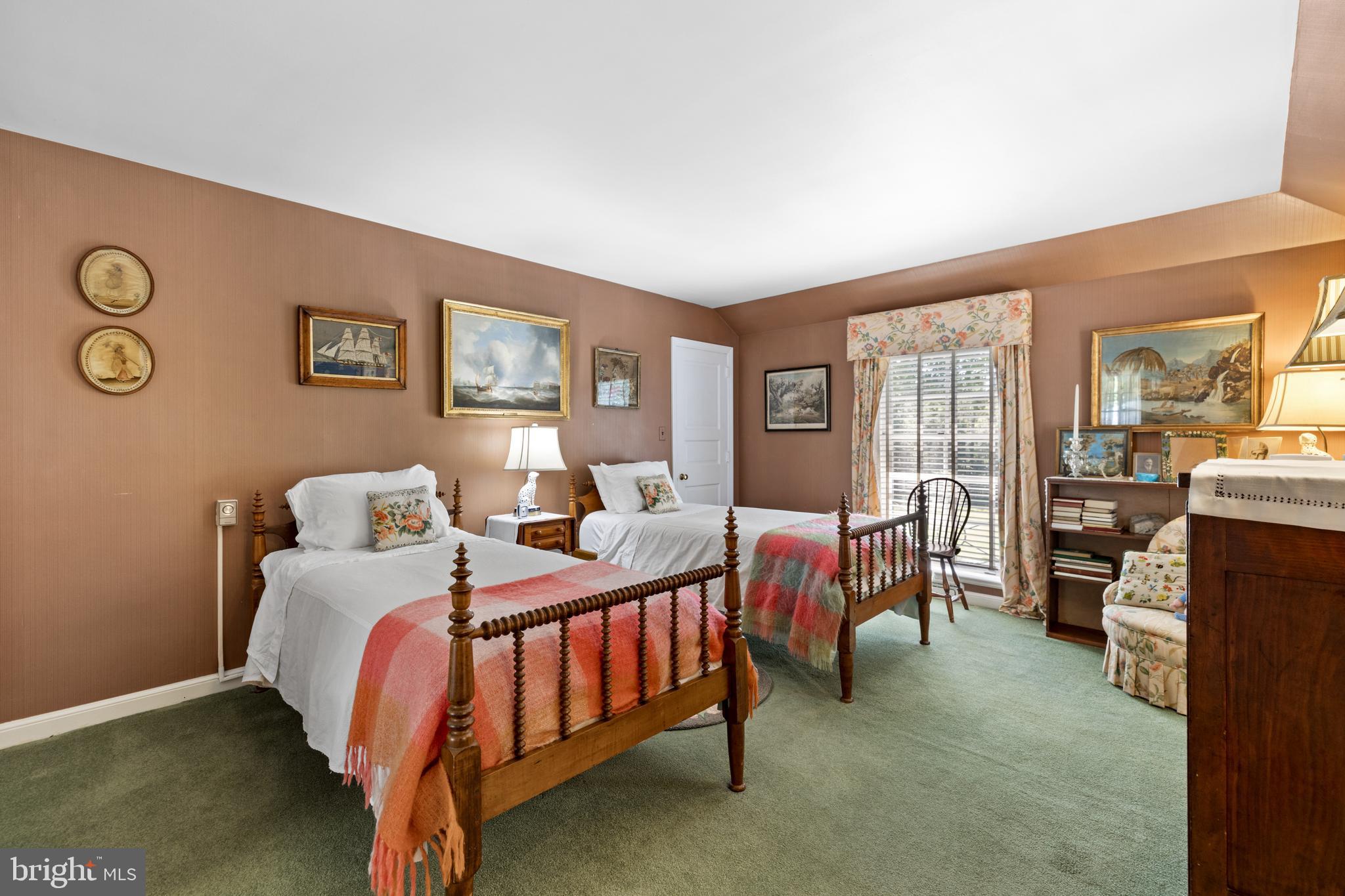 CAVES VALLEY - Residential