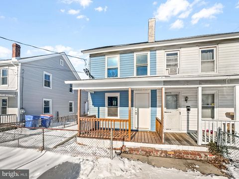 Photo of 302 W Powell Street, MILLVILLE, NJ 08332 (MLS # NJCB2028452)