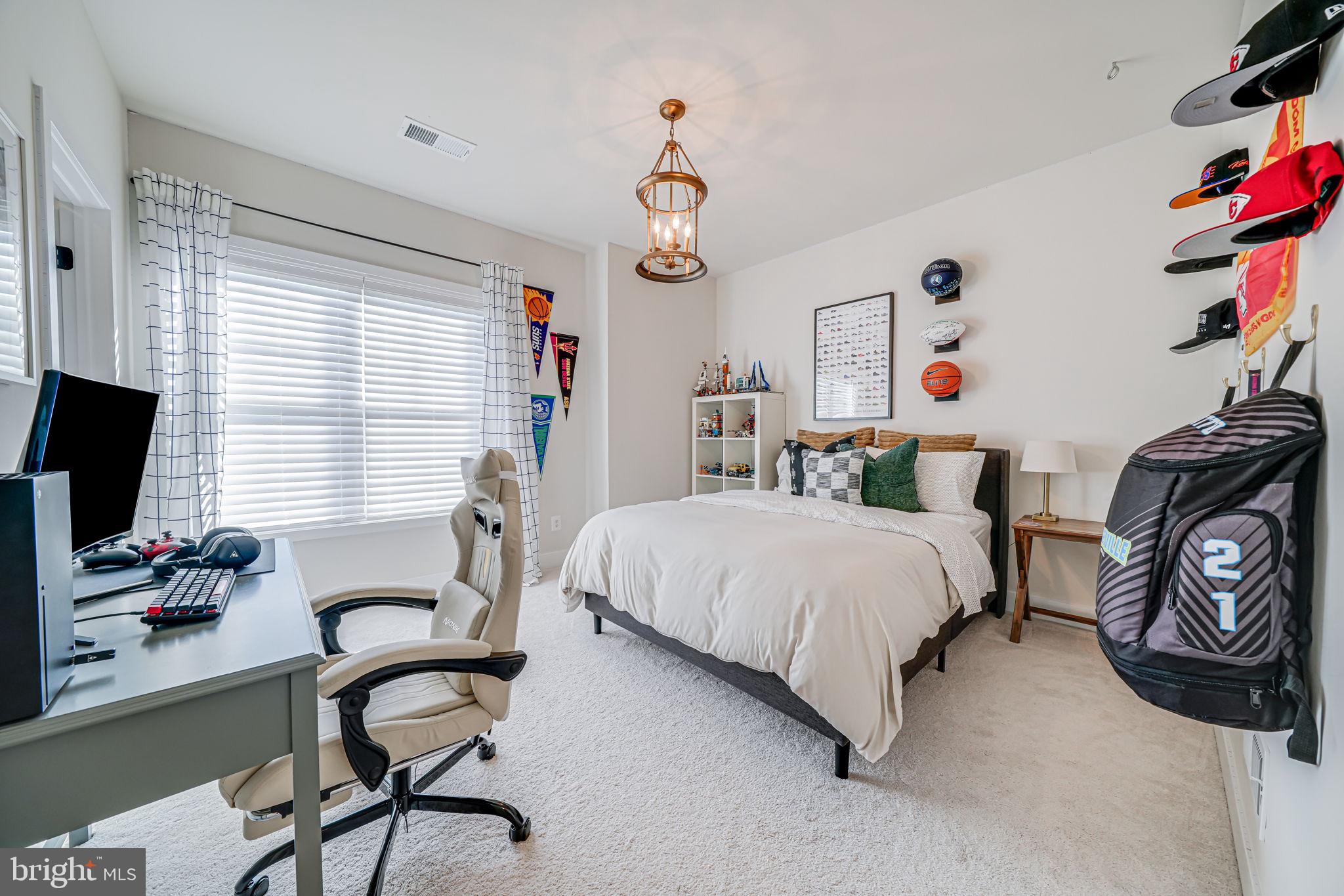 DOMINION VALLEY COUNTRY CLUB - Residential