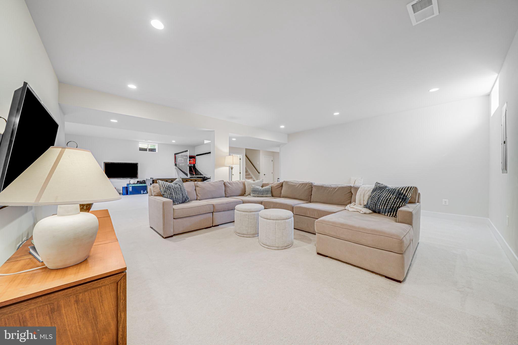 DOMINION VALLEY COUNTRY CLUB - Residential