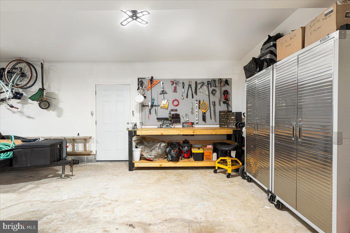 RED HILL - Residential