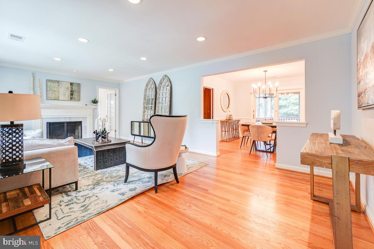 GOLF CLUB MANOR - Residential