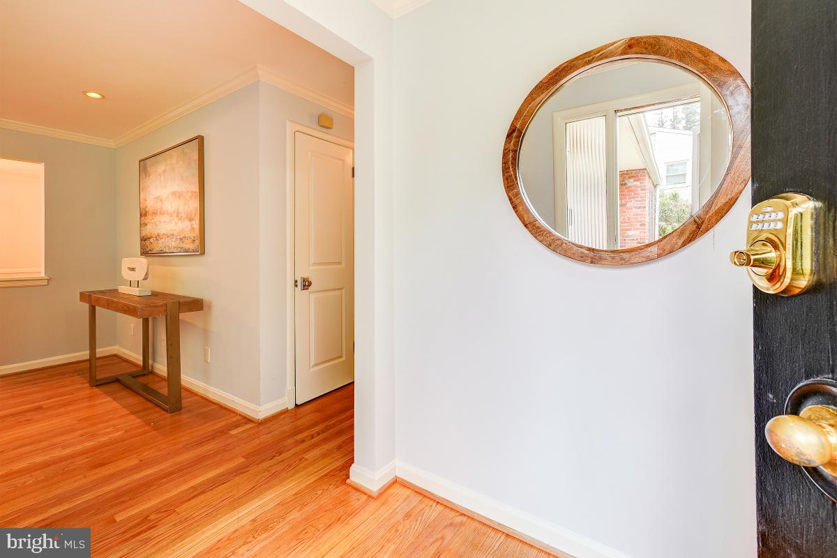 GOLF CLUB MANOR - Residential