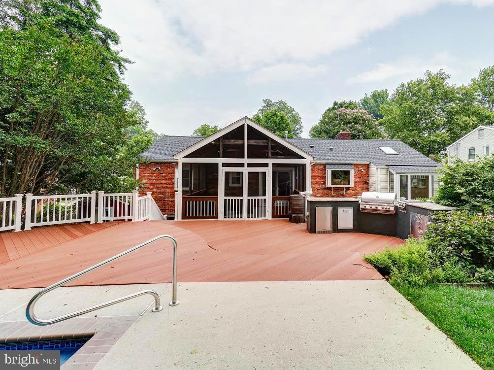 GOLF CLUB MANOR - Residential