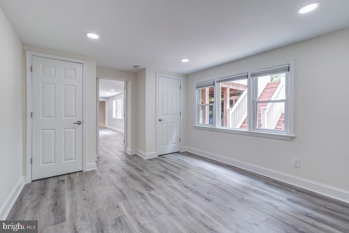 GOLF CLUB MANOR - Residential