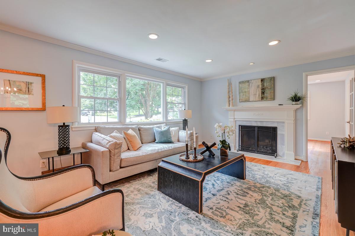 GOLF CLUB MANOR - Residential