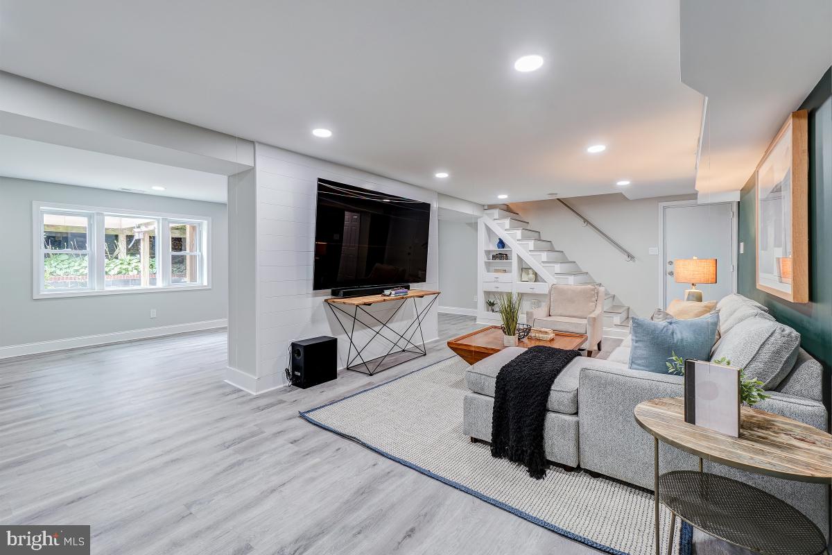 GOLF CLUB MANOR - Residential