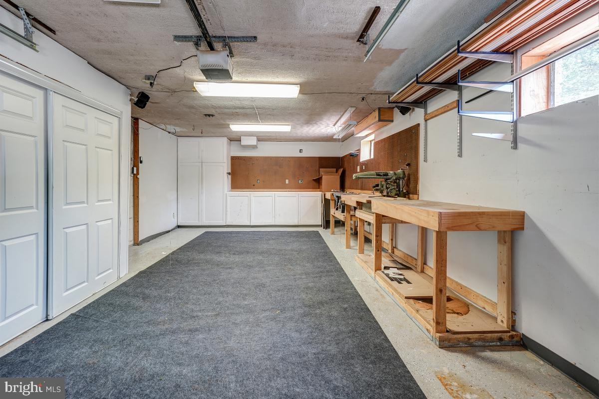 GOLF CLUB MANOR - Residential