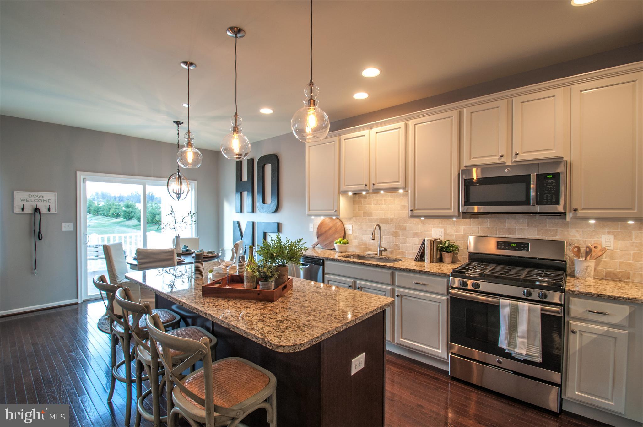 HIDDEN MEADOWS - Residential