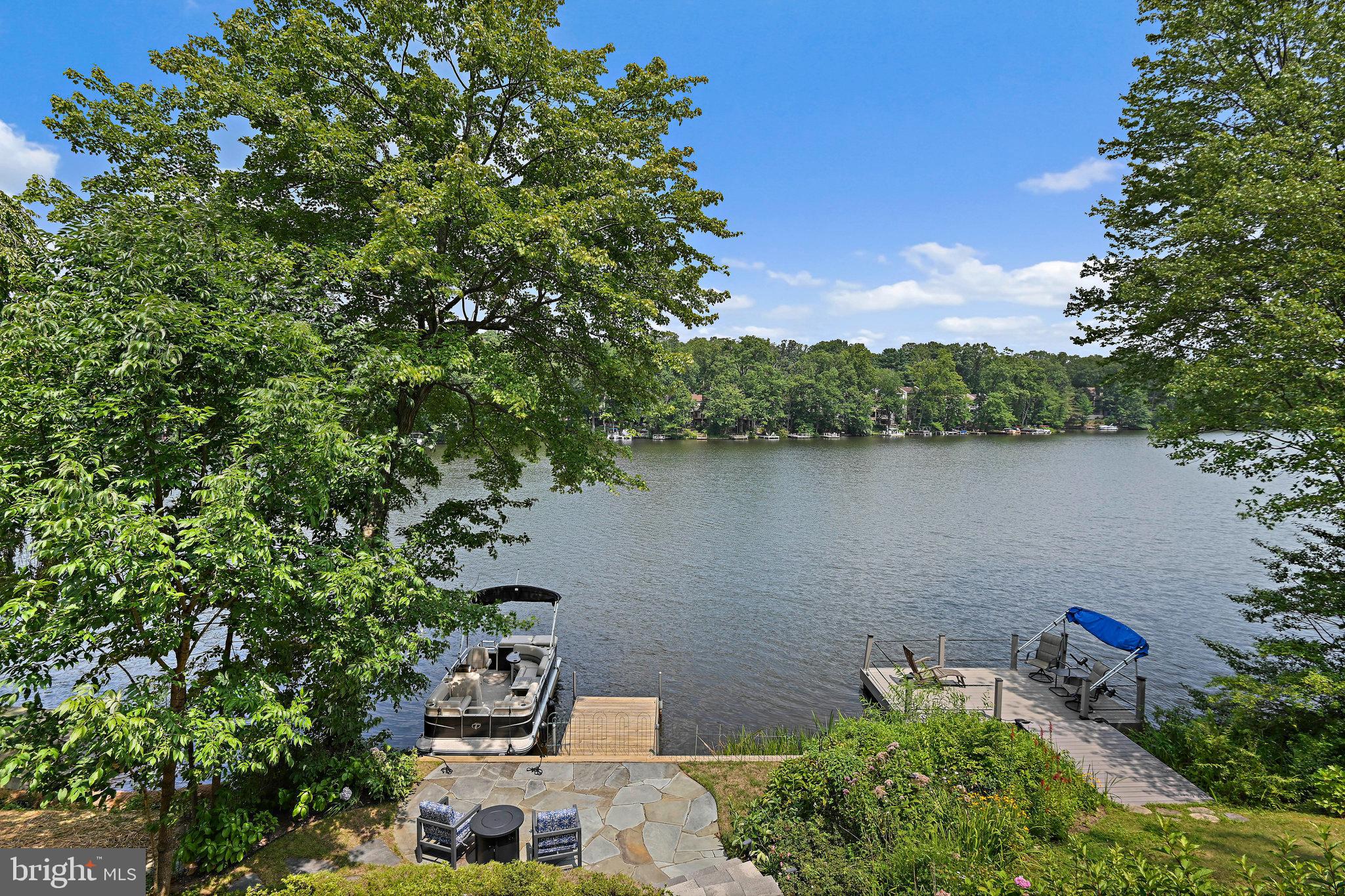 1605 GREENBRIAR COURT