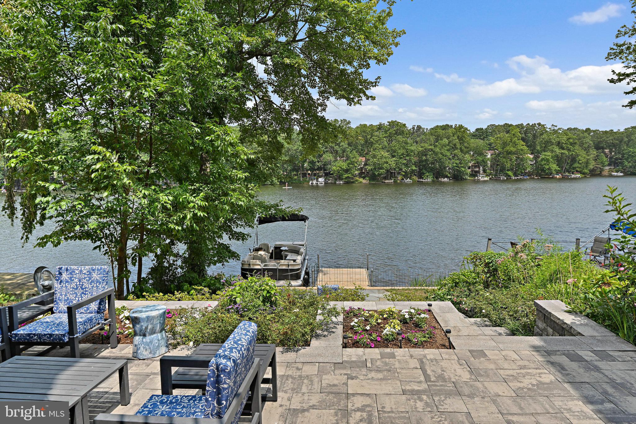 1605 GREENBRIAR COURT
