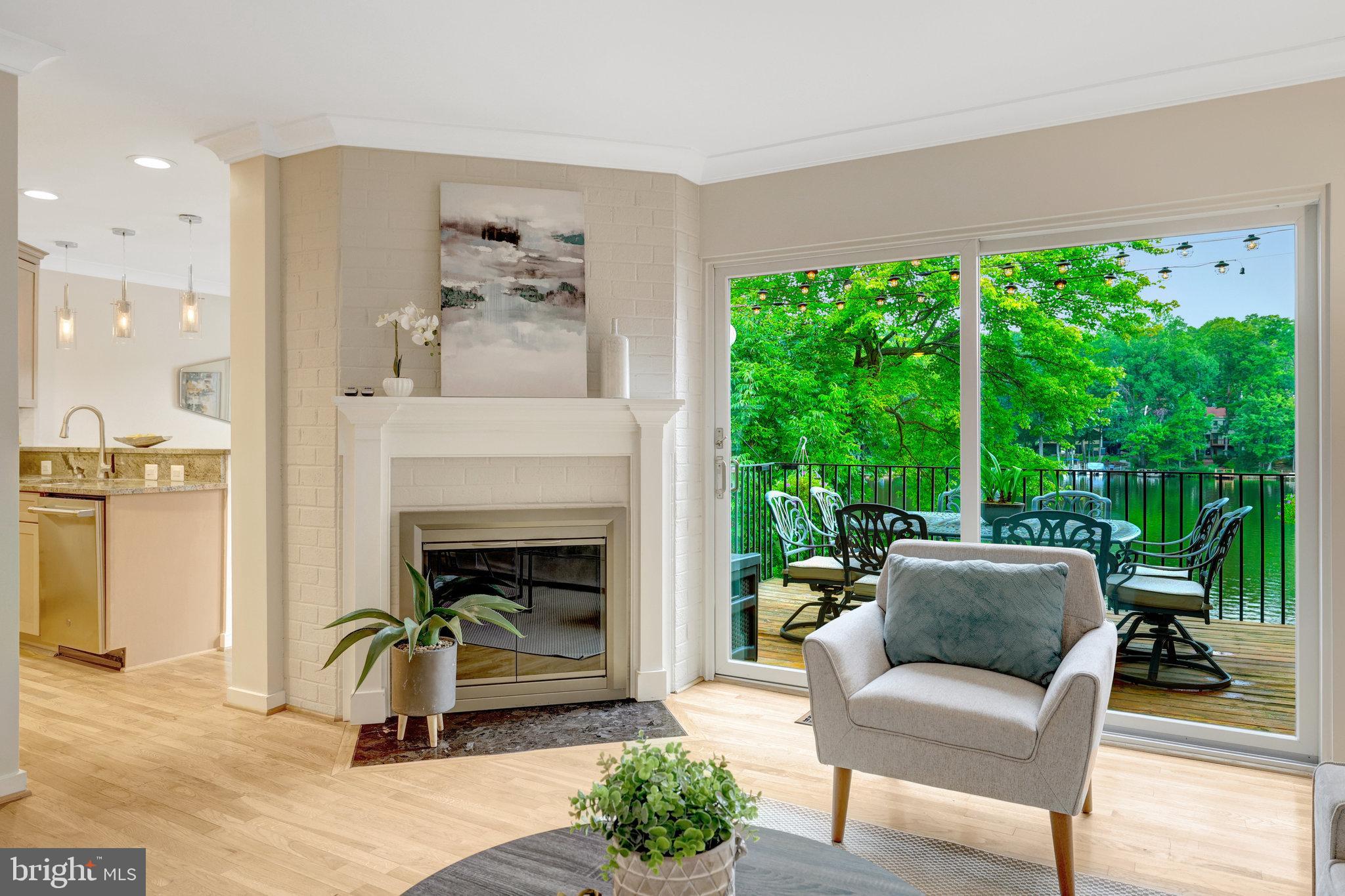 1605 GREENBRIAR COURT
