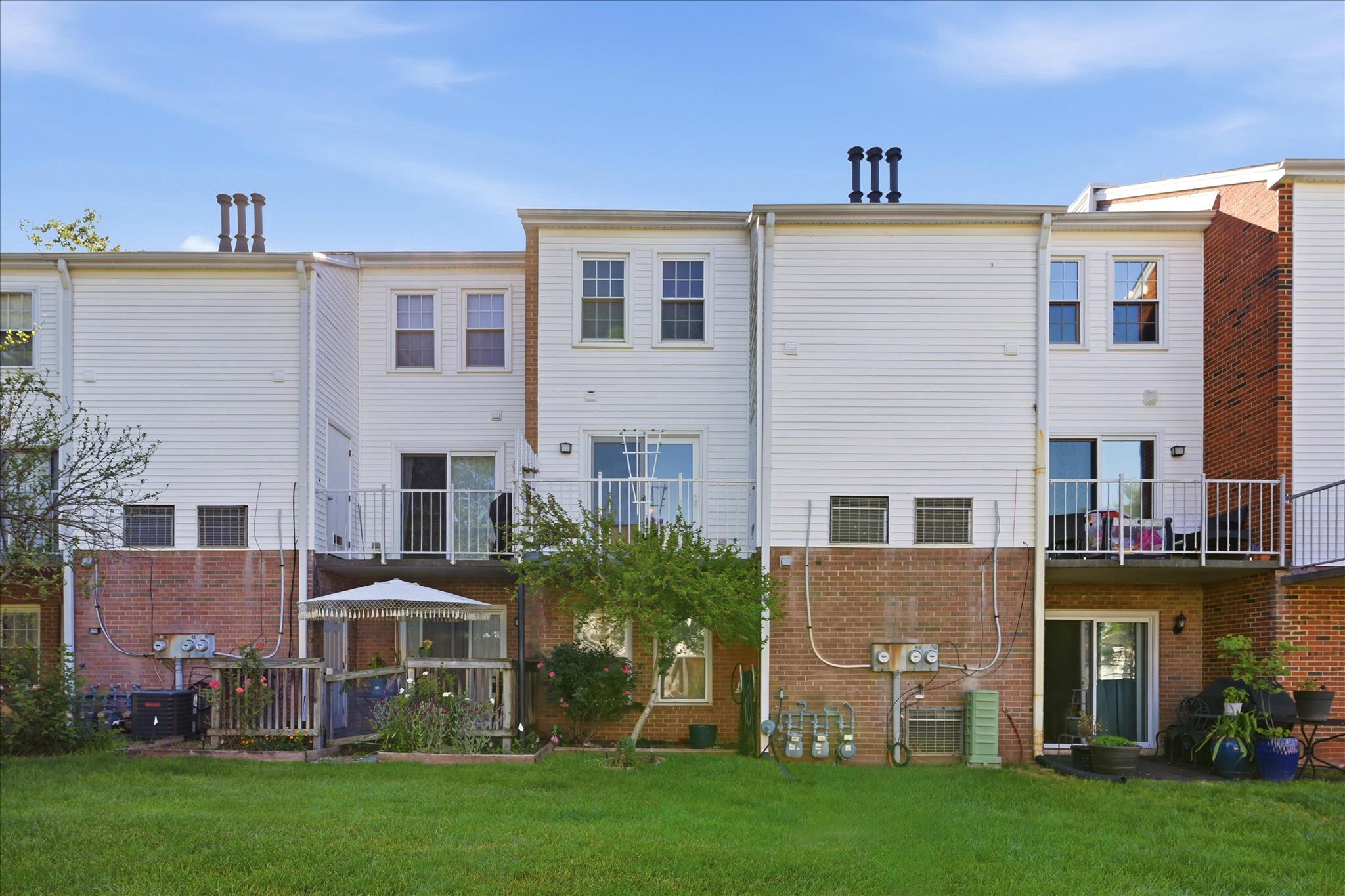 6146 STRASBURG DRIVE