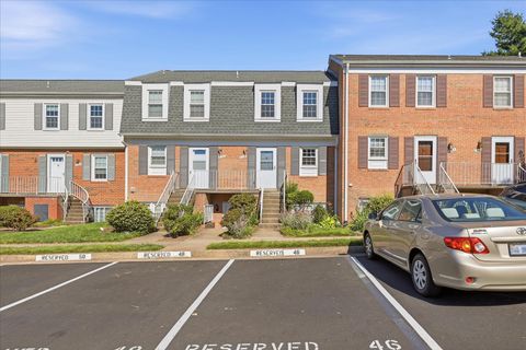 Photo of 6146 Strasburg Drive, CENTREVILLE, VA 20121 (MLS # VAFX2317440)