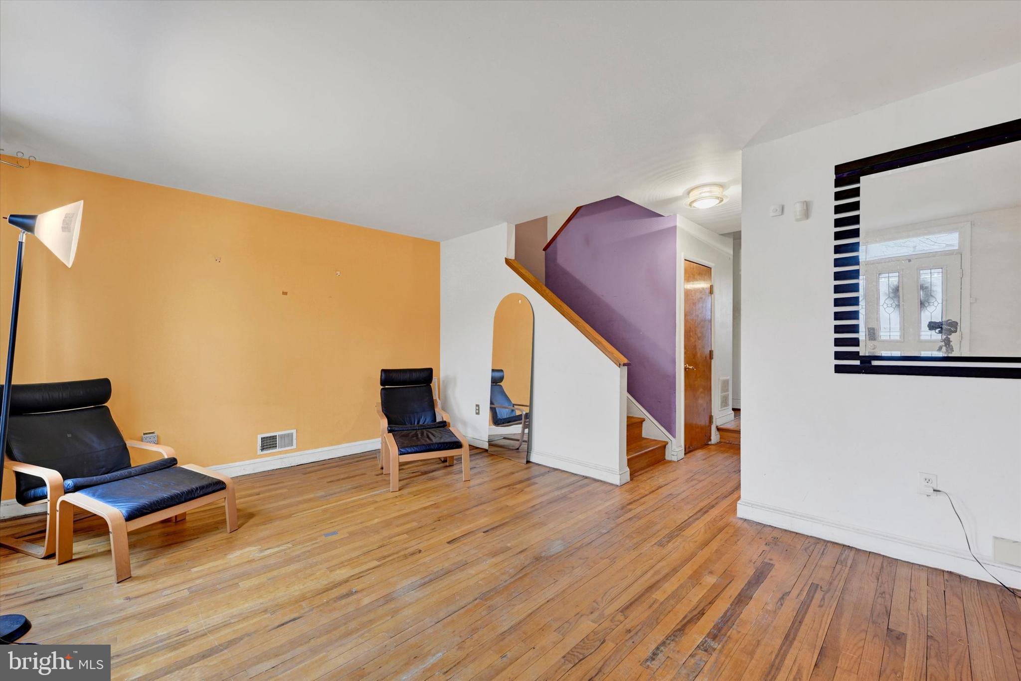 JOHNSTON SQUARE - Residential