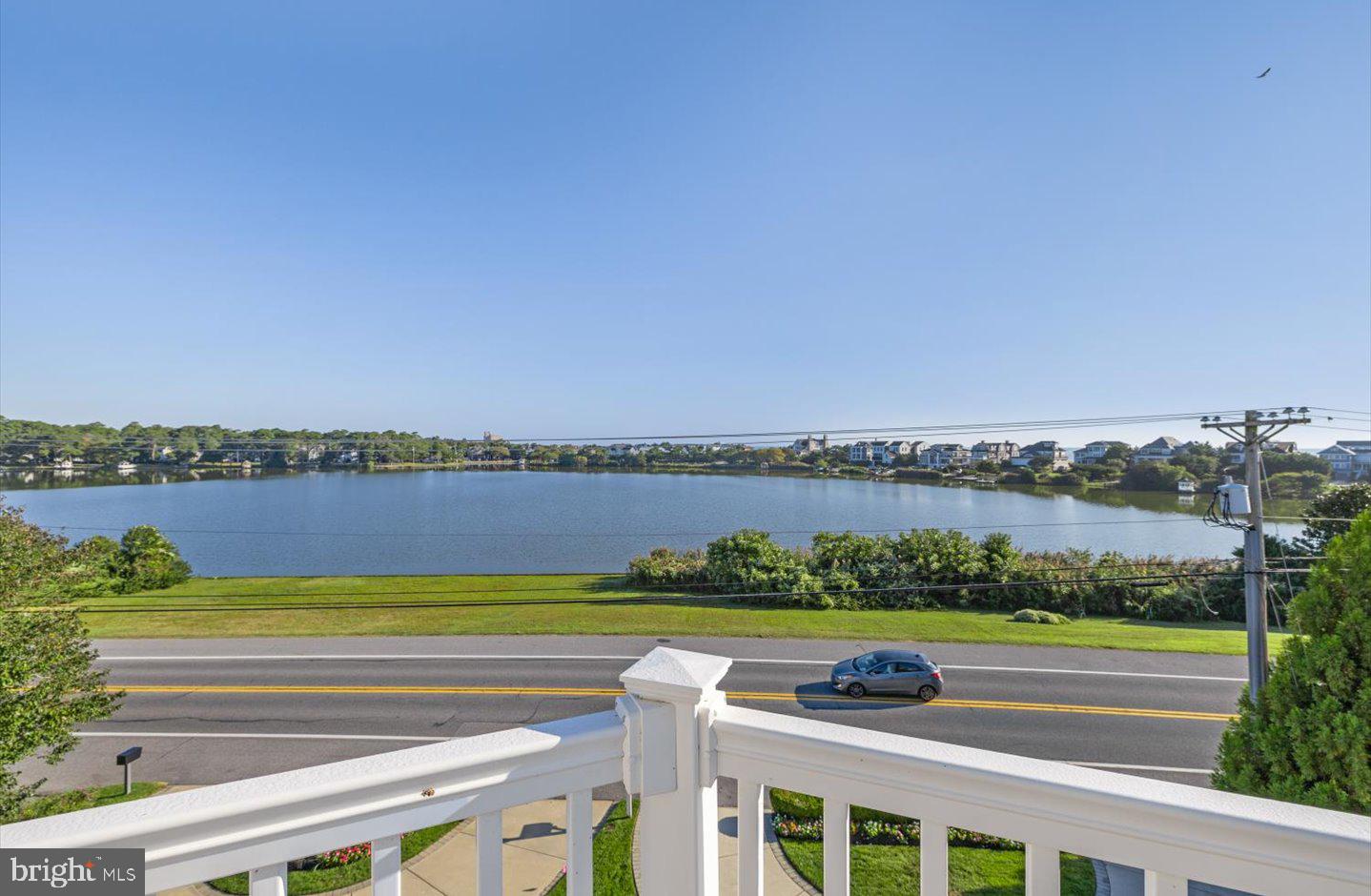 SILVER LAKE SHORES - Residential