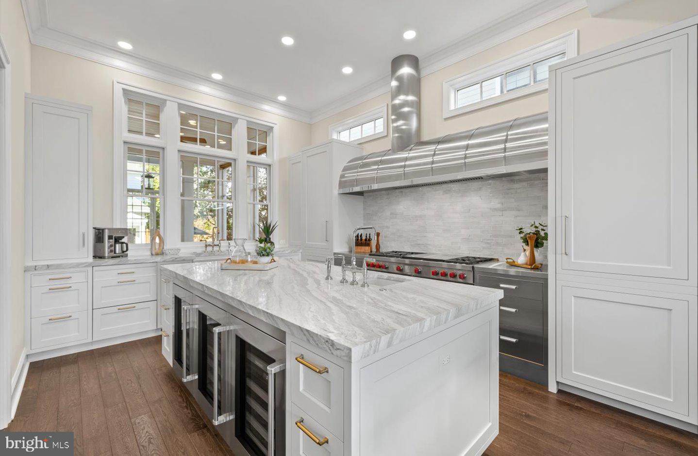 SILVER LAKE SHORES - Residential