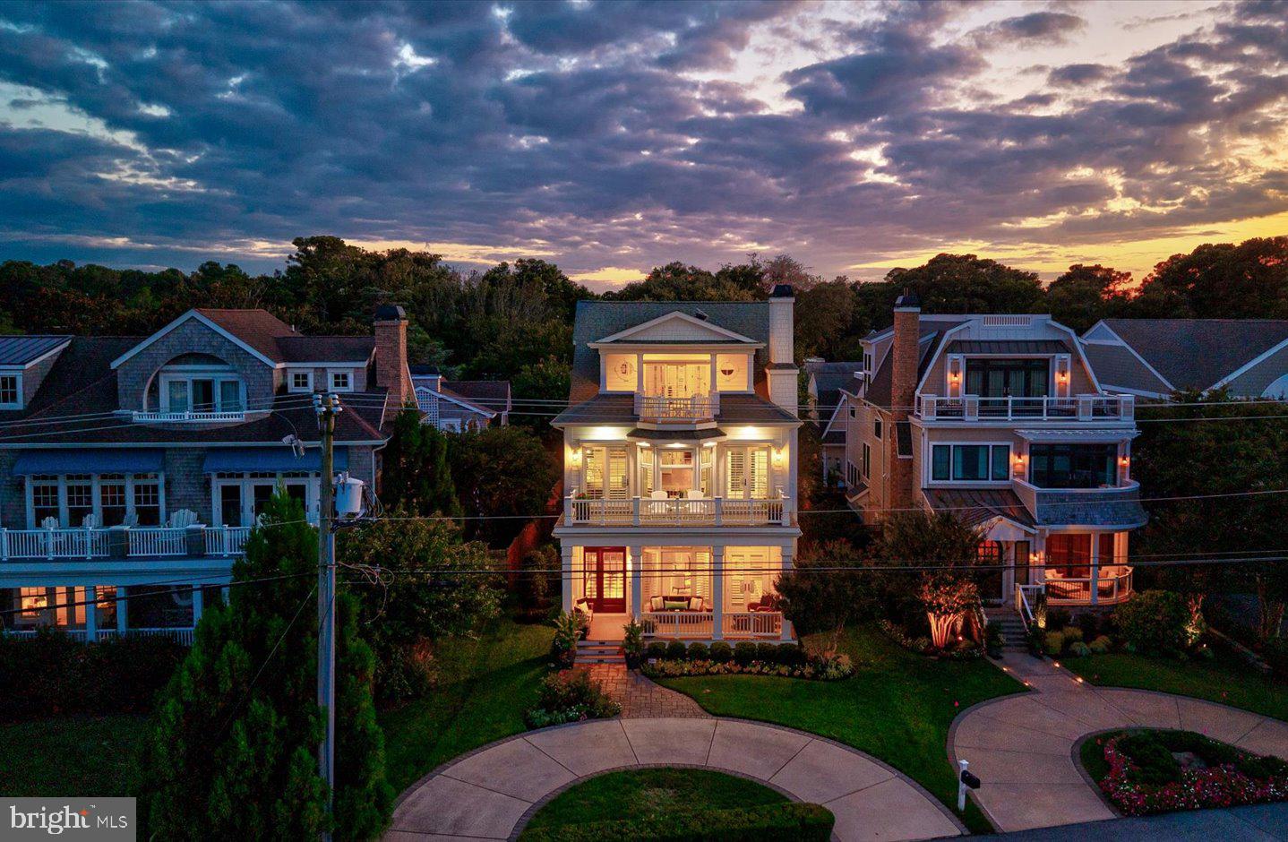 SILVER LAKE SHORES - Residential